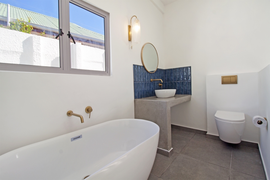 3 Bedroom Property for Sale in Milkwood Park Western Cape